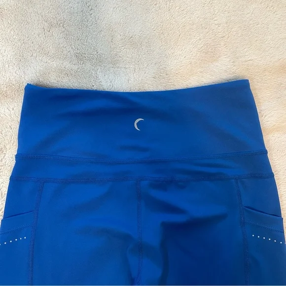 Zyia Blue Reflective Pocket Leggings, Zyia, Size 6-8 - Picture 3 of 15